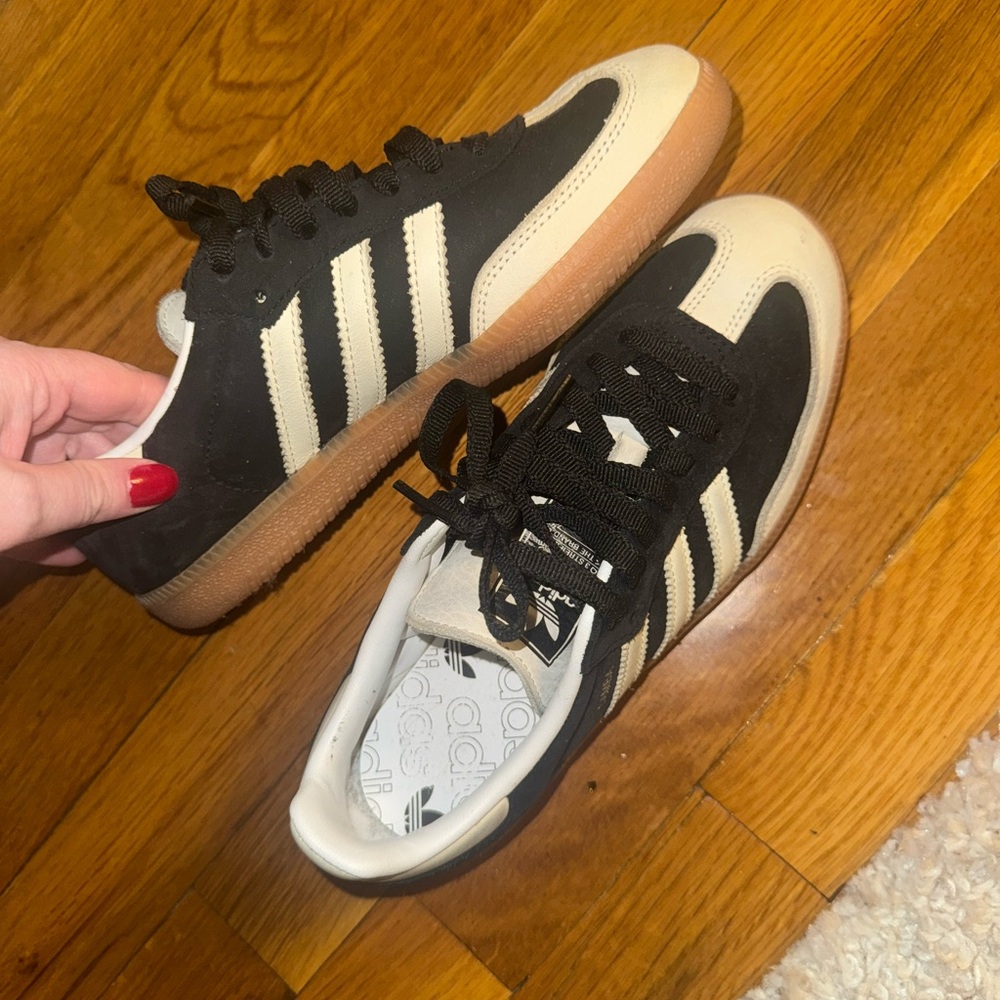 Adidas Sambas OG - black and off white